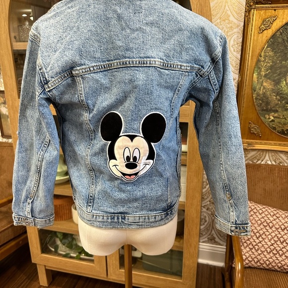 Disney Kids Denim Jacket with Mickey Mouse Patch size Medium 7/8 - Picture 1 of 3